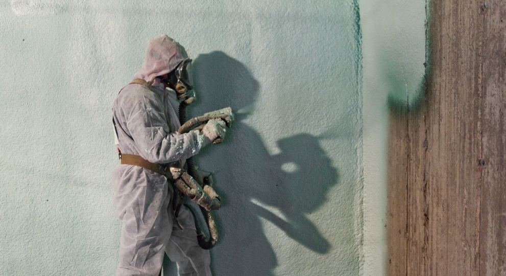 Conception holistique des b&acirc;timents &ndash; Utilisation de la mousse gicl&eacute;e comme syst&egrave;me pare-air pour la conception de b&acirc;timents durables